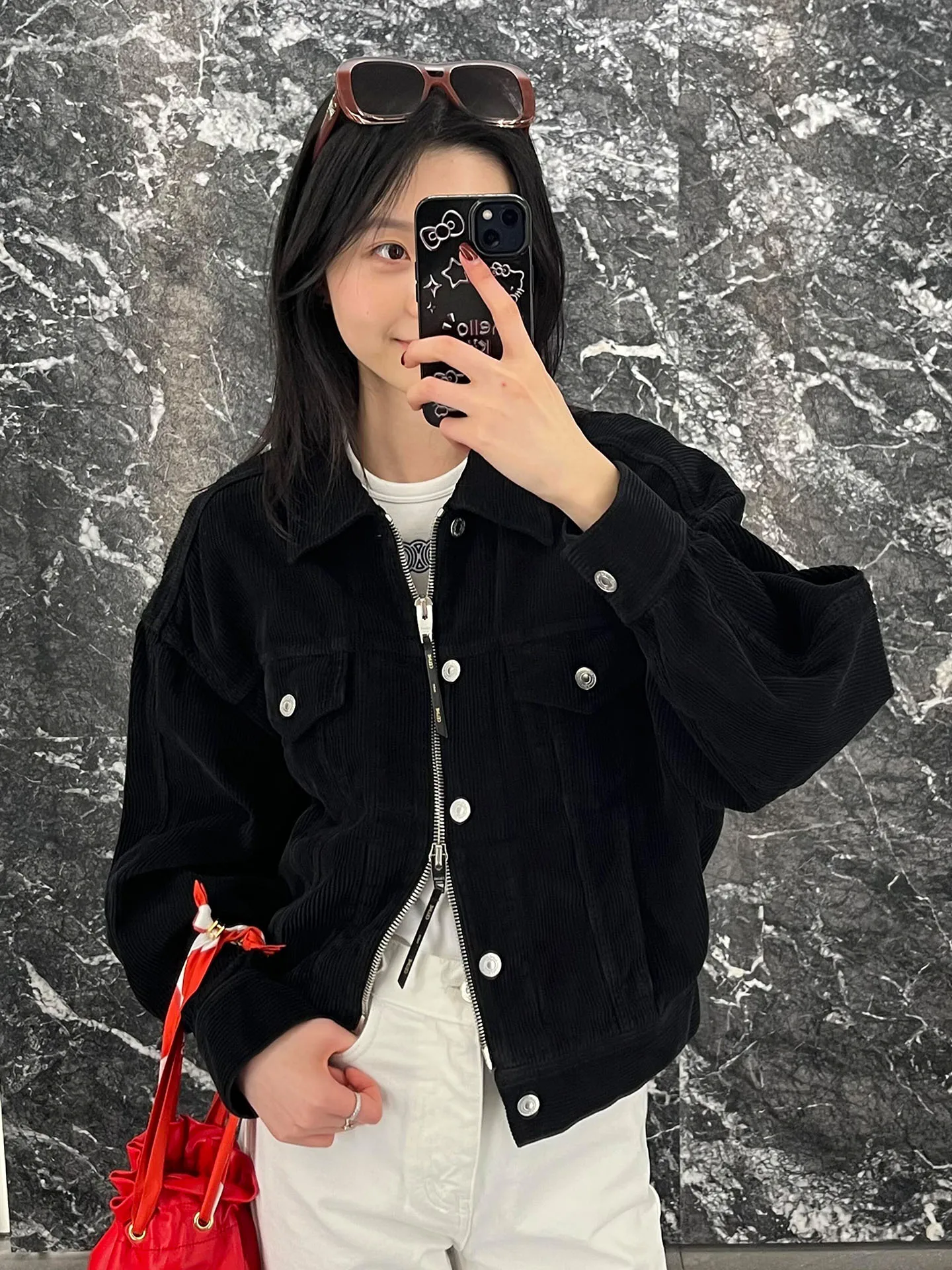 Женская джинсовая куртка Ele Bla свободного кроя с отложным воротником, универсальная, стройнящая, весна 2026, модный тренд, верхняя одежда
Женская джинсовая куртка Ele Bla свободного кроя с отложным воротником, универсальная, стройнящая, весна 2026, модный тренд, верхняя одежда