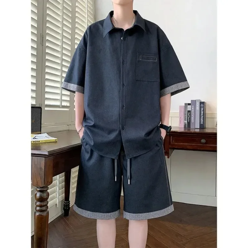 Men Summer Imitation Denim Plaid Splicing Shirt Shorts Set Loose Ice Silk Casual Two Piece Outfit S 4XL
Men Summer Imitation Denim Plaid Splicing Shirt Shorts Set Loose Ice Silk Casual Two Piece Outfit S 4XL
