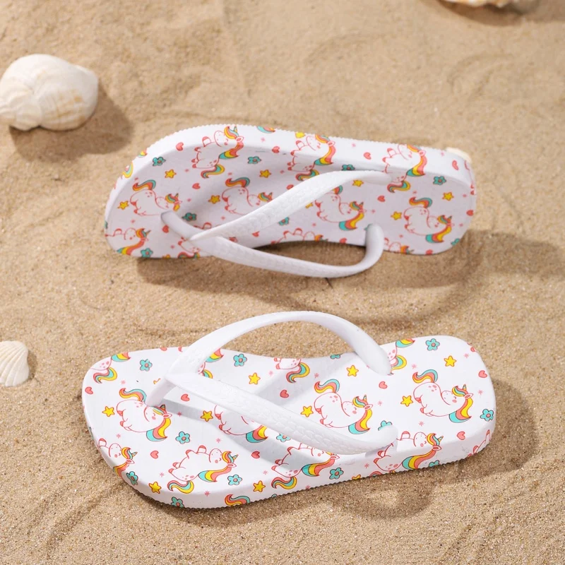 A pair of children's shoes suitable for summer. Soft and durable, for outdoor use on the beach. Model: YZ-YZ510
A pair of children's shoes suitable for summer. Soft and durable, for outdoor use on the beach. Model: YZ-YZ510