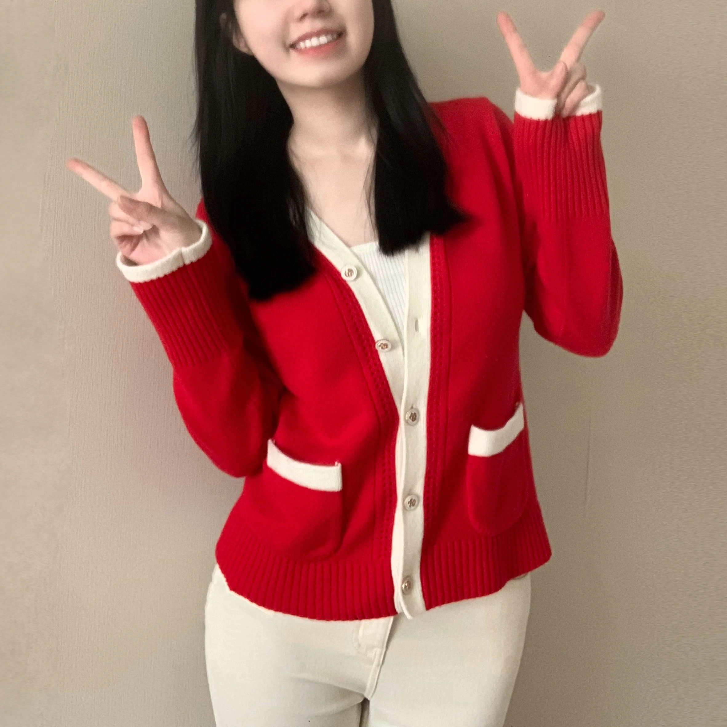 Cisas Red Knitted Camere Sweater Cherry Jammy Flowers Warm Cardigan V-Ne Long Sve Women's Commute Sle Coat
Cisas Red Knitted Camere Sweater Cherry Jammy Flowers Warm Cardigan V-Ne Long Sve Women's Commute Sle Coat