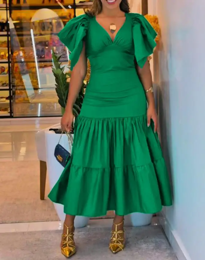Womens Dresses 2025 Summer New Fashion V-Neck Ruffles Flutter Sleeve Casual Long Dress Sexy Backless Ruched Maxi Dress
Womens Dresses 2025 Summer New Fashion V-Neck Ruffles Flutter Sleeve Casual Long Dress Sexy Backless Ruched Maxi Dress