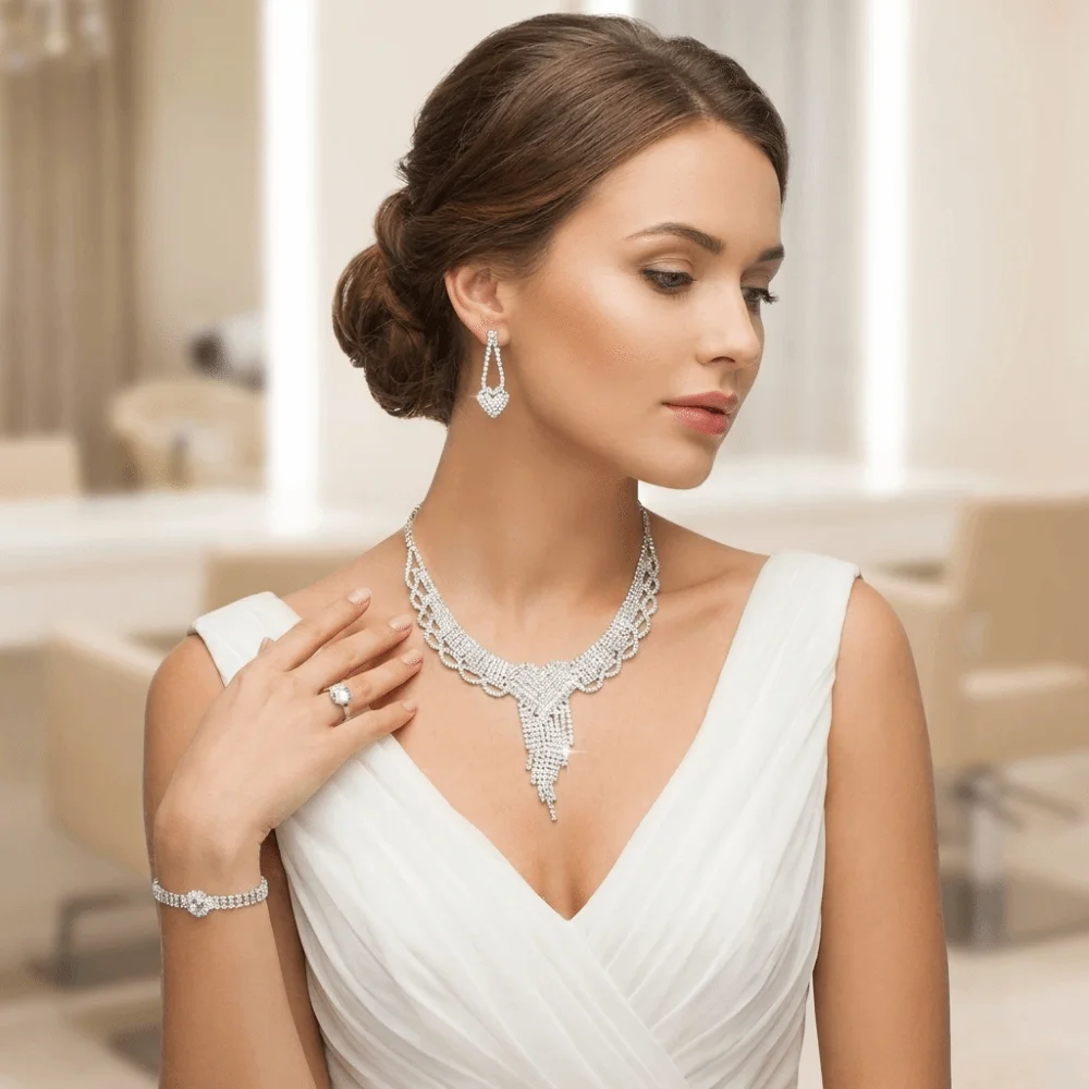 4/3/2 pcs/set Alloy Bridal Jewelry Set Exquisite Elegant Heart Necklace Tassel Silver Plated Crystal Bracelet Ring Earring Set
4/3/2 pcs/set Alloy Bridal Jewelry Set Exquisite Elegant Heart Necklace Tassel Silver Plated Crystal Bracelet Ring Earring Set