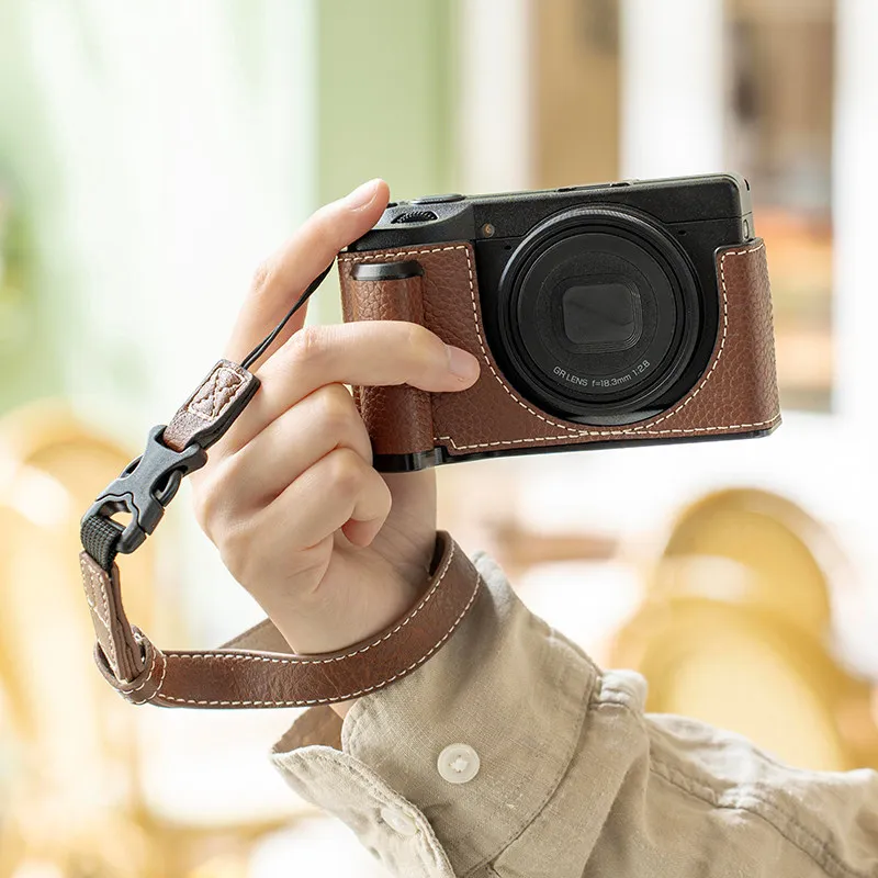 New Camera Bag for Ricoh GR4 Grip Protective Cover Camera Case GR4 Leather Sleeve Shoulder Strap Accessories
New Camera Bag for Ricoh GR4 Grip Protective Cover Camera Case GR4 Leather Sleeve Shoulder Strap Accessories