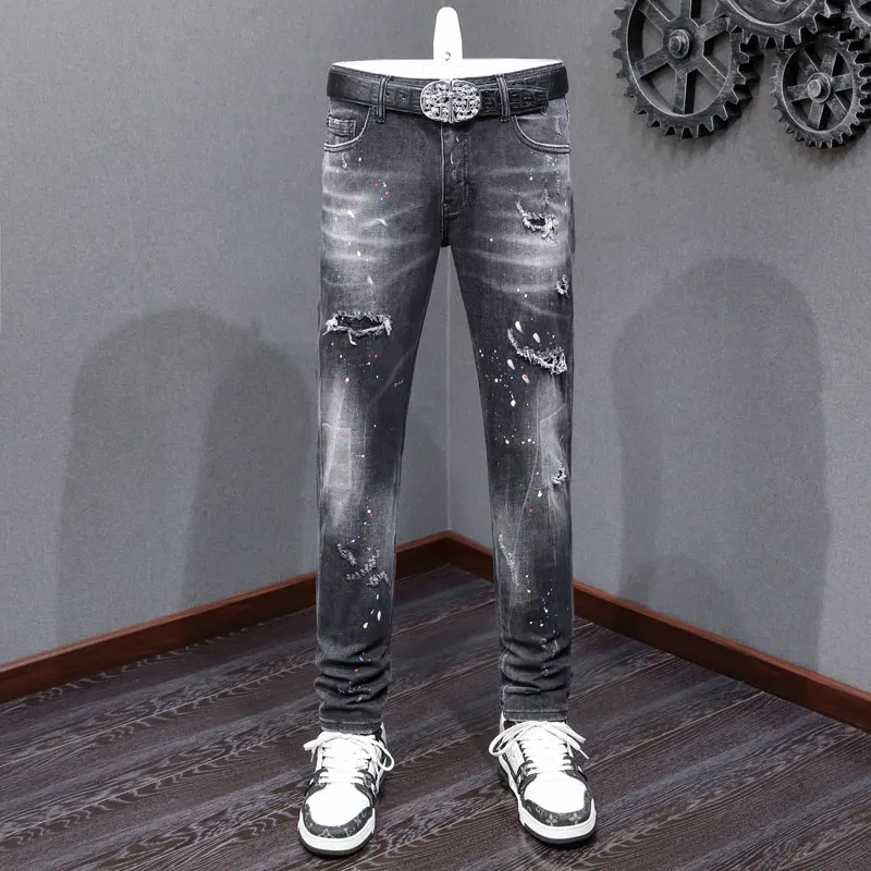 Designer's new men's jeans with retro washed style, stretch fabric, slim fit, pleated, black graffiti elements, high street pant
Designer's new men's jeans with retro washed style, stretch fabric, slim fit, pleated, black graffiti elements, high street pant
