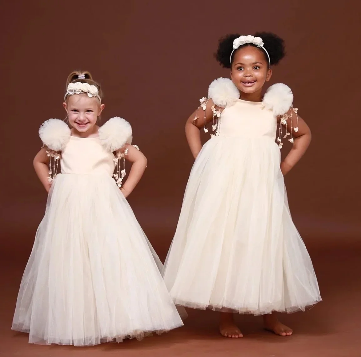 Graceful Flower Girl Dress For Wedding Tulle Beaded Floral Princess Birthday Party First Communion Banquet Gown Customized
Graceful Flower Girl Dress For Wedding Tulle Beaded Floral Princess Birthday Party First Communion Banquet Gown Customized