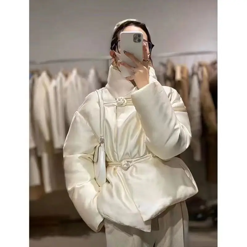 2025 Winter New Chinese style Down and Cotton Jacket for Women with Versatile Design and Advanced Warmth
2025 Winter New Chinese style Down and Cotton Jacket for Women with Versatile Design and Advanced Warmth
