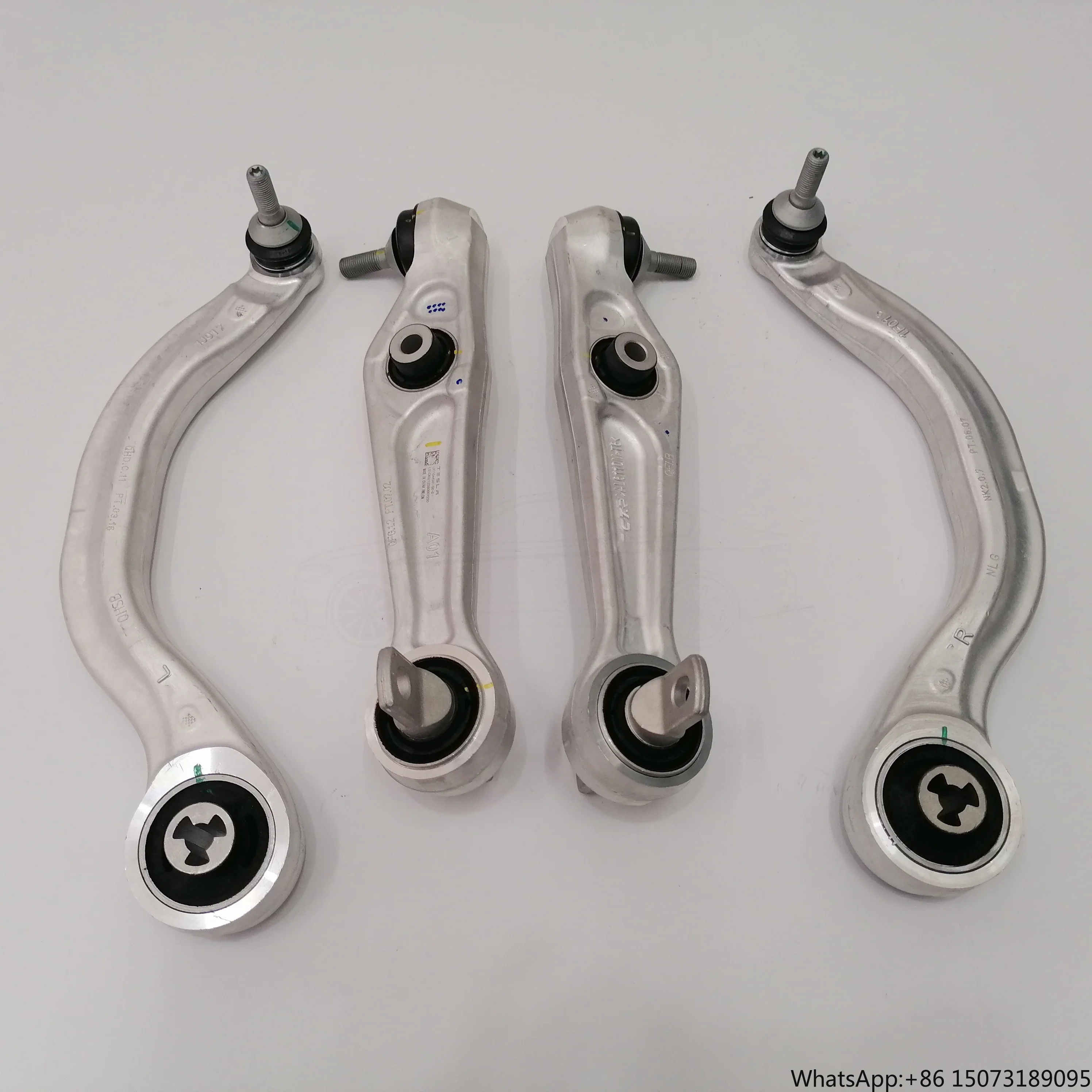 Suitable for Tesl a Model 3 Lower Swing Arm1044354-00 Model 3 Lower Support Arm 1044359-00 Lower Suspension Arm 1044341-00
Suitable for Tesl a Model 3 Lower Swing Arm1044354-00 Model 3 Lower Support Arm 1044359-00 Lower Suspension Arm 1044341-00
