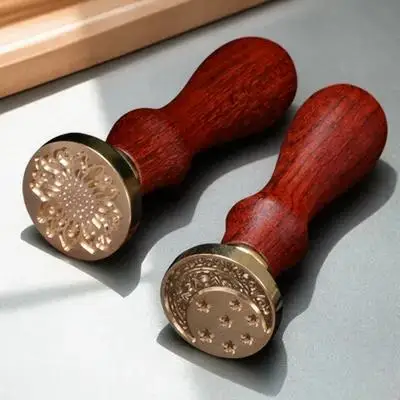 2Sets Wax Seal Stamp Wood Handle Metal Copper DIY Seal Stamp Scrapbook Invitation Letter Envelopes Sealing Craft
2Sets Wax Seal Stamp Wood Handle Metal Copper DIY Seal Stamp Scrapbook Invitation Letter Envelopes Sealing Craft