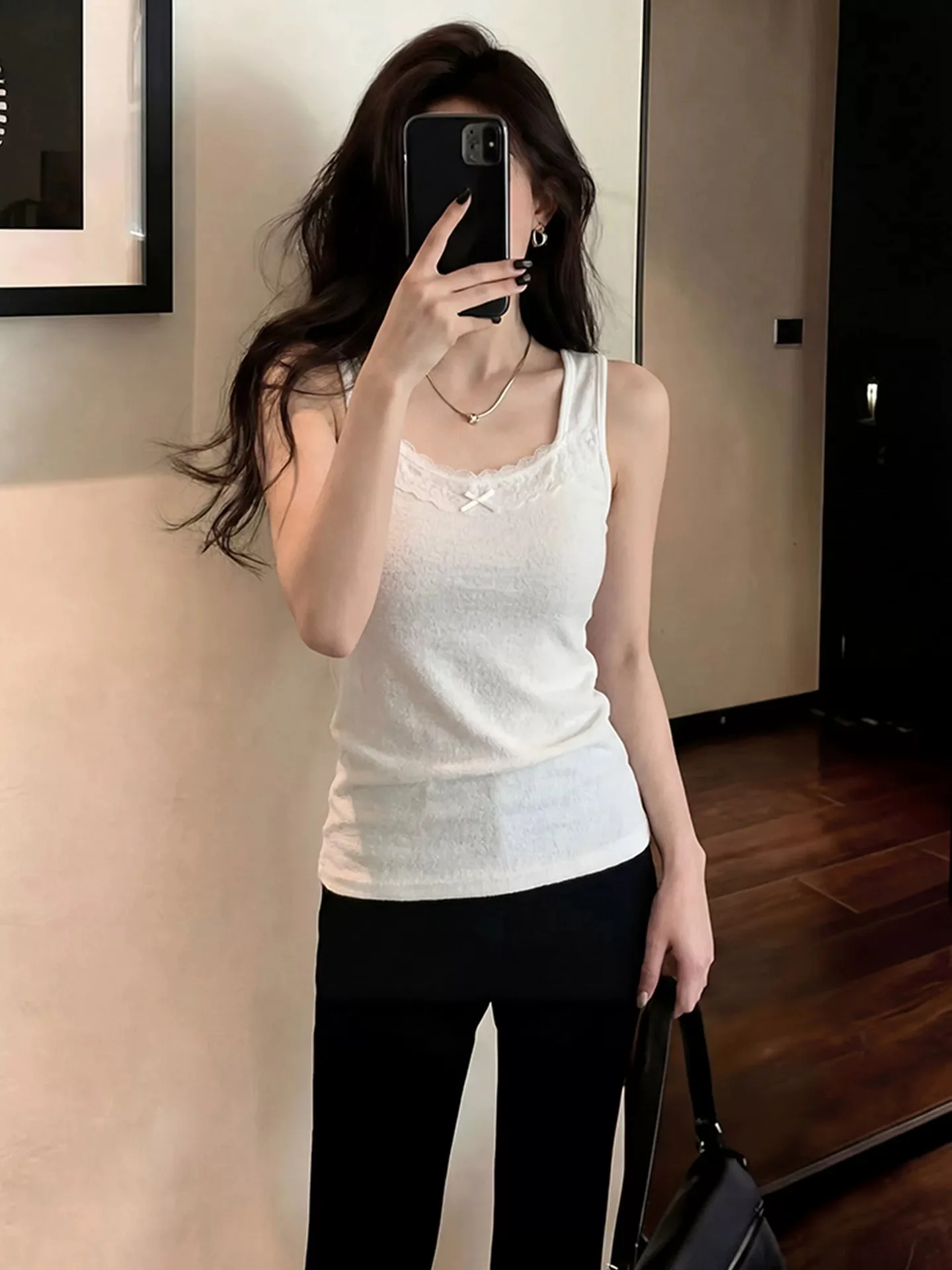 Lace Knot Strap Vest Women's Slim Fit Innerwear Outerwear Summer New Style plus Size Fat MM Top Base Shirt
Lace Knot Strap Vest Women's Slim Fit Innerwear Outerwear Summer New Style plus Size Fat MM Top Base Shirt