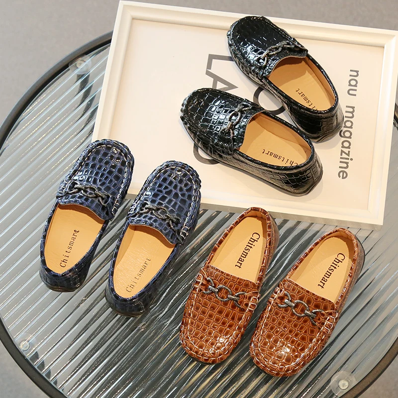 Детская кожаная модная простая обувь в стиле мальчиков, туфли на плоской подошве с круглым носком, осень 202, бестселлер и мягкие повседневные детские туфли
Детская кожаная модная простая обувь в стиле мальчиков, туфли на плоской подошве с круглым носком, осень 202, бестселлер и мягкие повседневные детские туфли