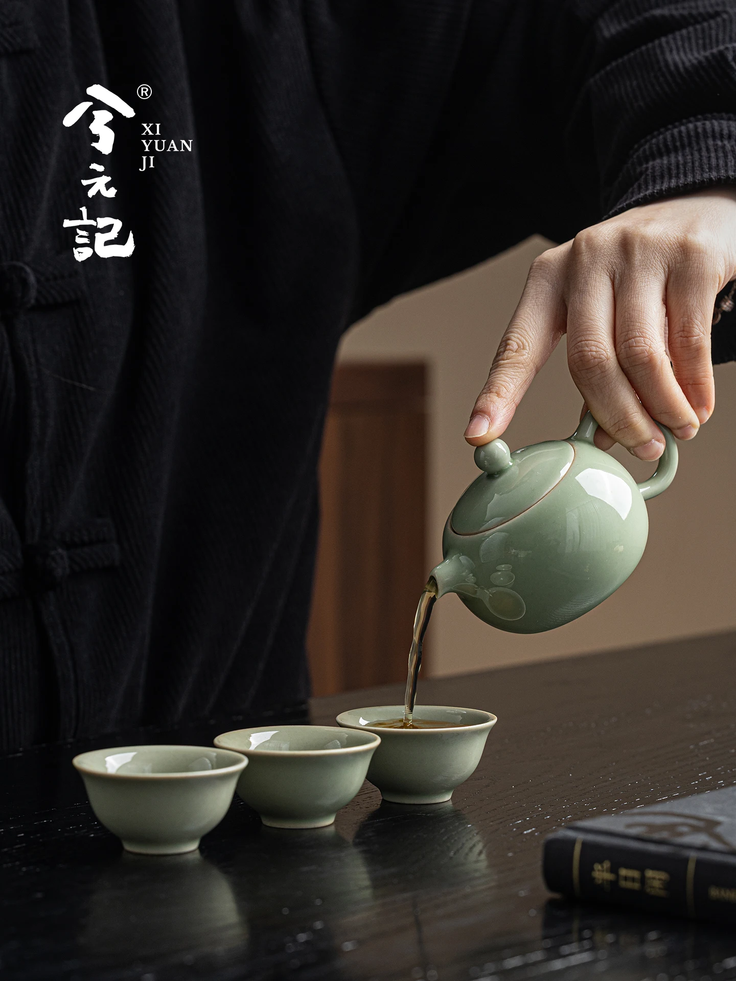 Zi-Qing Mei Porcelain Set High-End Entry 2026 New Household Teapot Tea Cup for Elders
Zi-Qing Mei Porcelain Set High-End Entry 2026 New Household Teapot Tea Cup for Elders