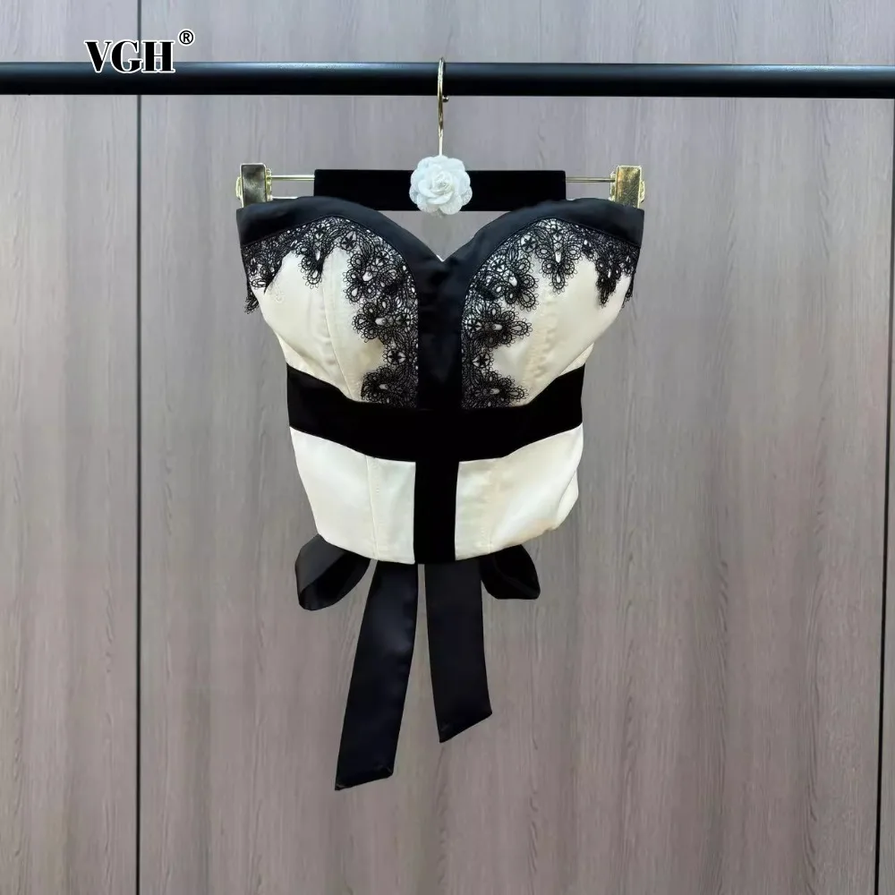 VGH Sexy Spliced Black Lace Hollow Design Vest for Women Strapless Sleeveless Patchwork Zipper Waistcoats Female Summer Clothes
VGH Sexy Spliced Black Lace Hollow Design Vest for Women Strapless Sleeveless Patchwork Zipper Waistcoats Female Summer Clothes