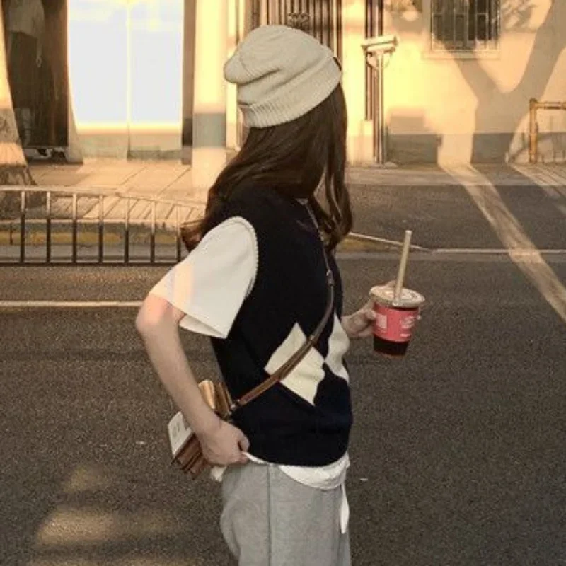 Свитер-жилет женский осенний клетчатый 3-цветный милый стильный базовый студенческий модный универсальный популярный жилетка Женская Ulzzang 
Свитер-жилет женский осенний клетчатый 3-цветный милый стильный базовый студенческий модный универсальный популярный жилетка Женская Ulzzang