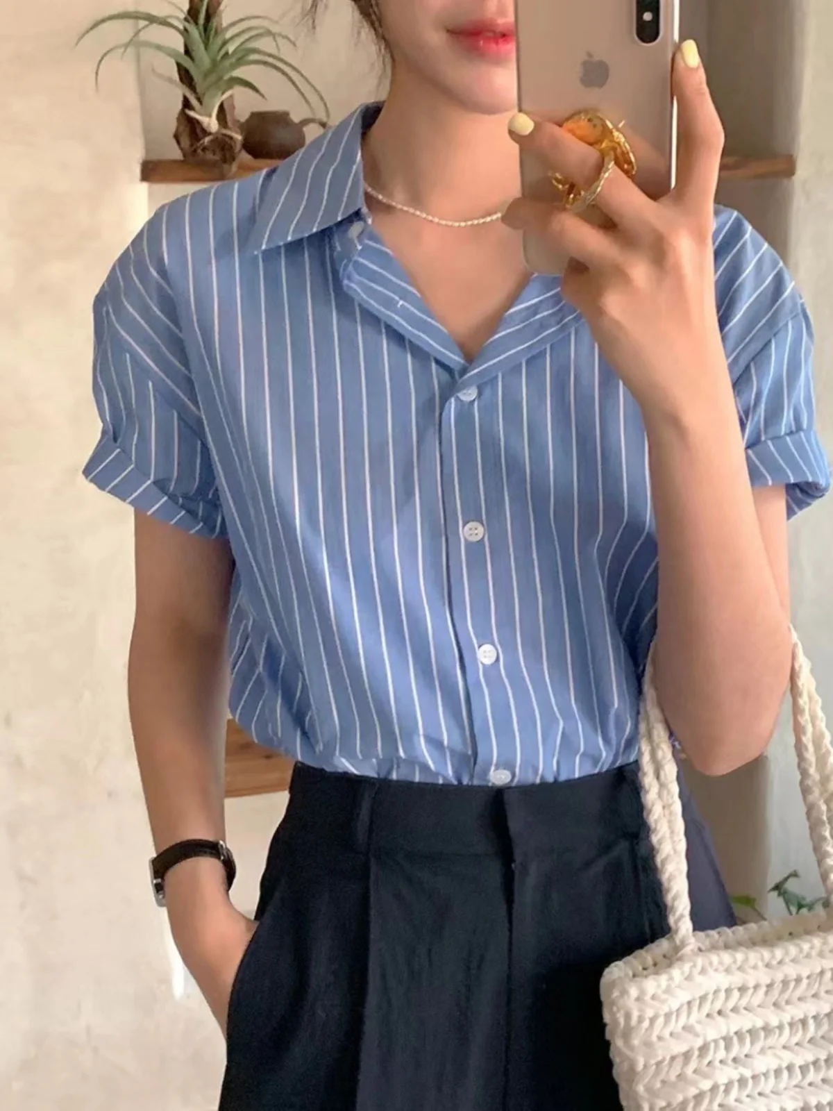 Retro Fashion Striped Short Sleeve Shirt Casual Single Button Open Cardigan Top Simple Style Commute Wind Straight Tube Summe...
Retro Fashion Striped Short Sleeve Shirt Casual Single Button Open Cardigan Top Simple Style Commute Wind Straight Tube Summe...
