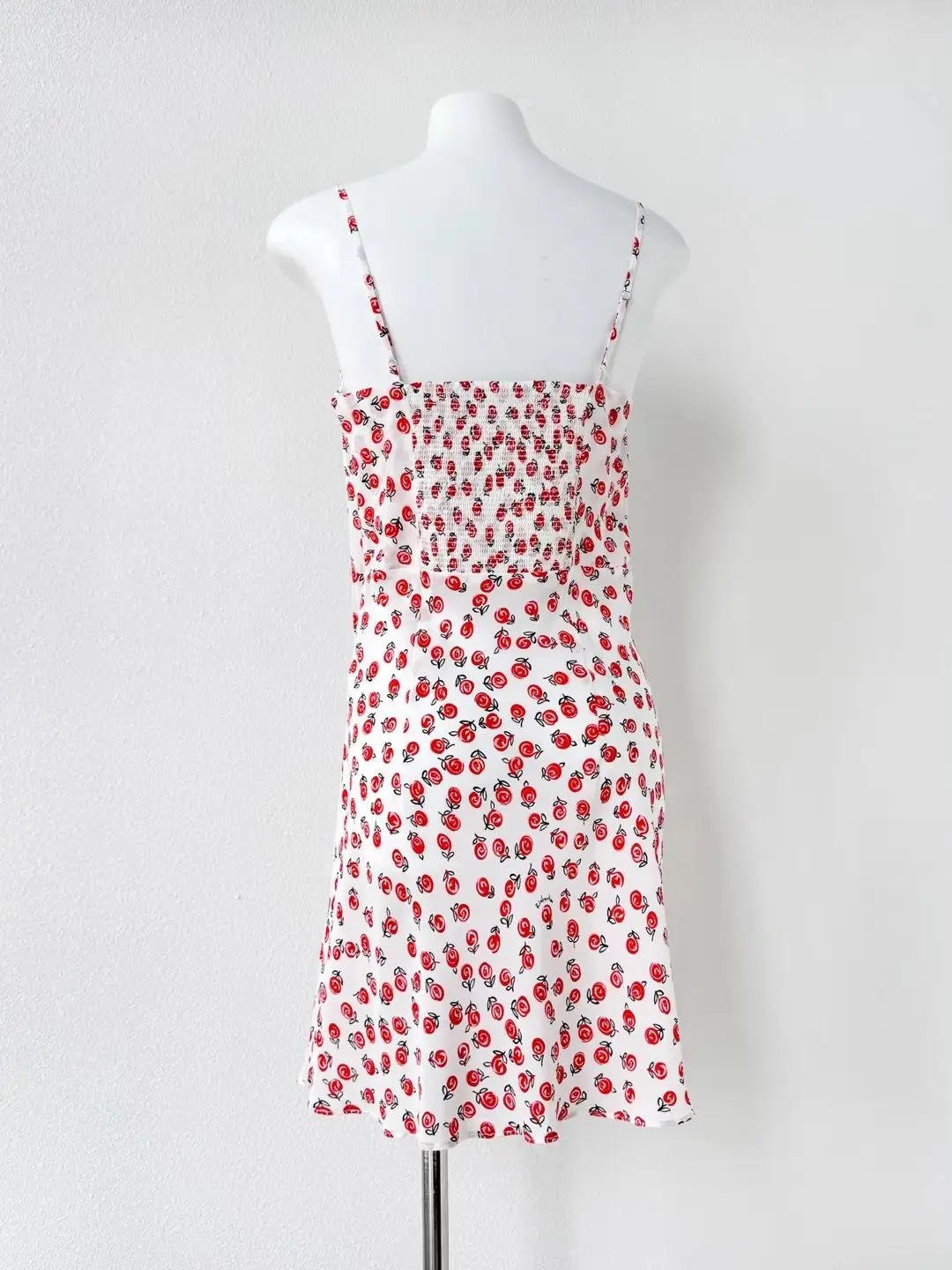 Women's Red Printed Sling Dress Drawstring V-Neck Sleeveless High Waist Casual Silk Mini Robe
Women's Red Printed Sling Dress Drawstring V-Neck Sleeveless High Waist Casual Silk Mini Robe