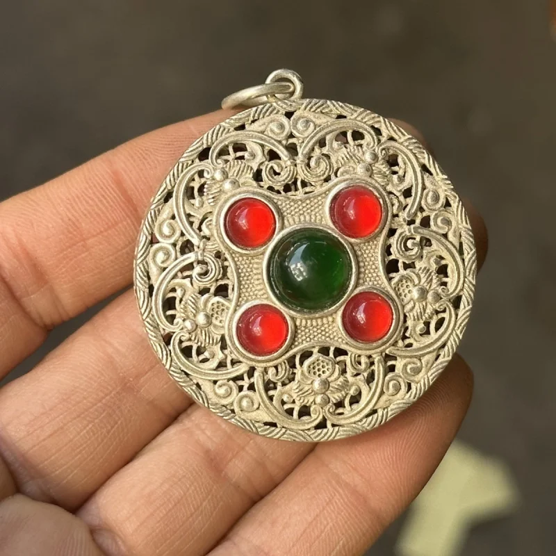 Vintage Collectible Jade Accessories Hollow Hot Sale Mini Versatile Peace Ancient Antique Miscellaneous Ethnic Handmade Bat Pend
Vintage Collectible Jade Accessories Hollow Hot Sale Mini Versatile Peace Ancient Antique Miscellaneous Ethnic Handmade Bat Pend