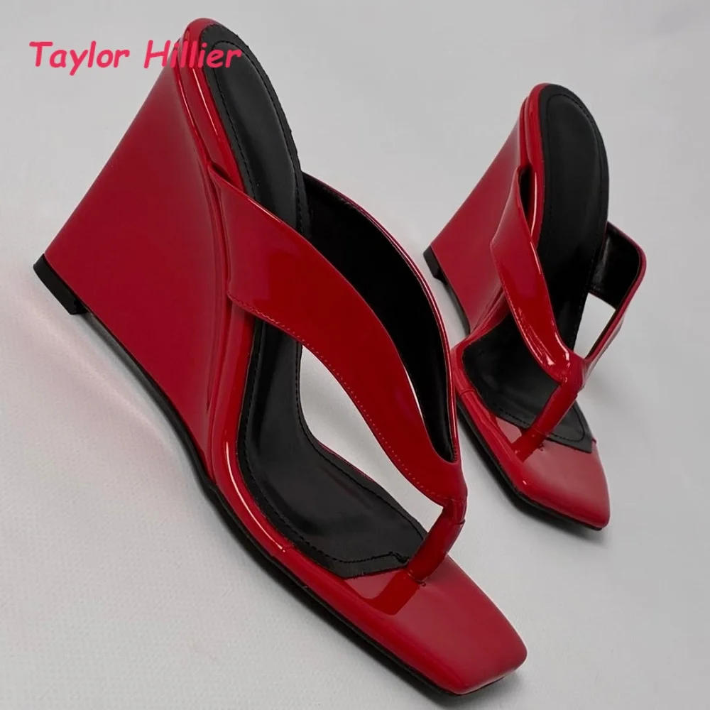 Red Glossy Patent Leather Wedge Heel Mules Women's Fashion Flip-Flops Outdoor Stylish Evening Runway Summer Casual Party Shoes
Red Glossy Patent Leather Wedge Heel Mules Women's Fashion Flip-Flops Outdoor Stylish Evening Runway Summer Casual Party Shoes