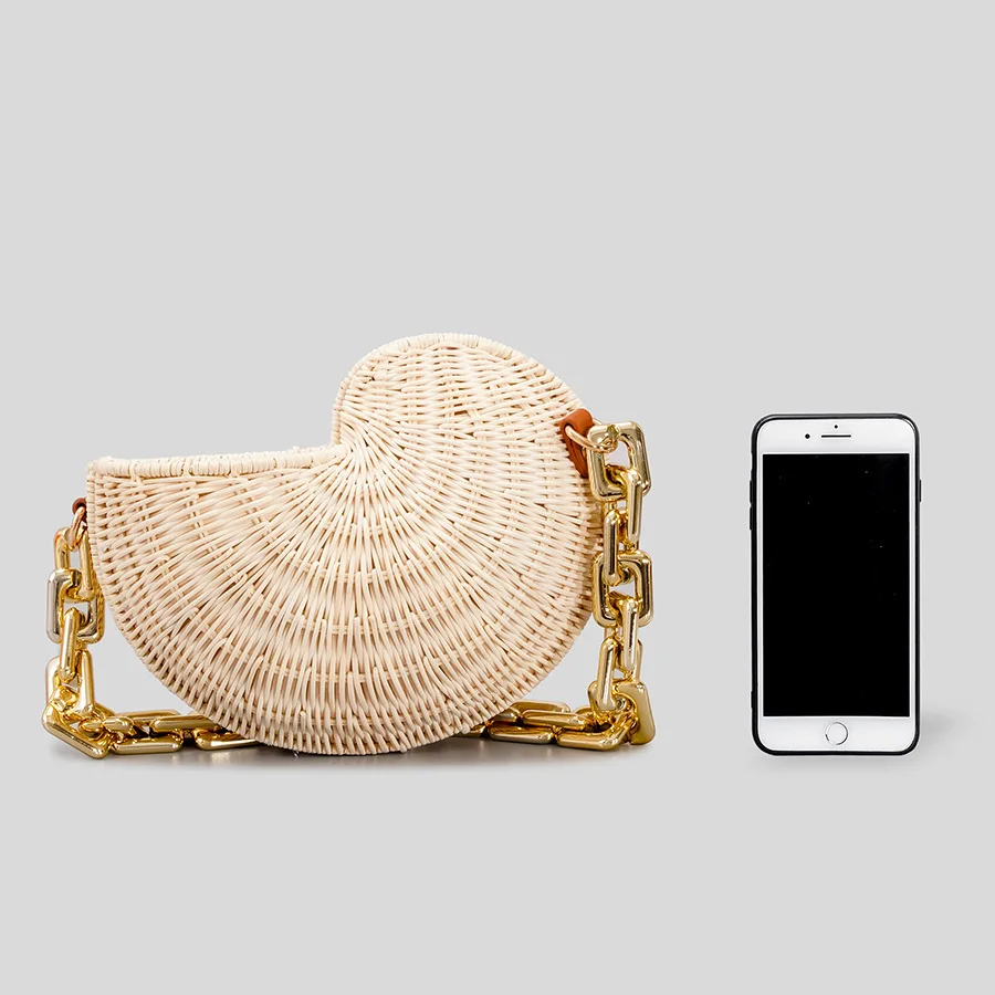 Fashion Weave Conch Rattan Handbags Bohemian Shell Straw Bags for Women Thick Chains Shoulder Bag Wicker Beach Designer Bag Tote
Fashion Weave Conch Rattan Handbags Bohemian Shell Straw Bags for Women Thick Chains Shoulder Bag Wicker Beach Designer Bag Tote