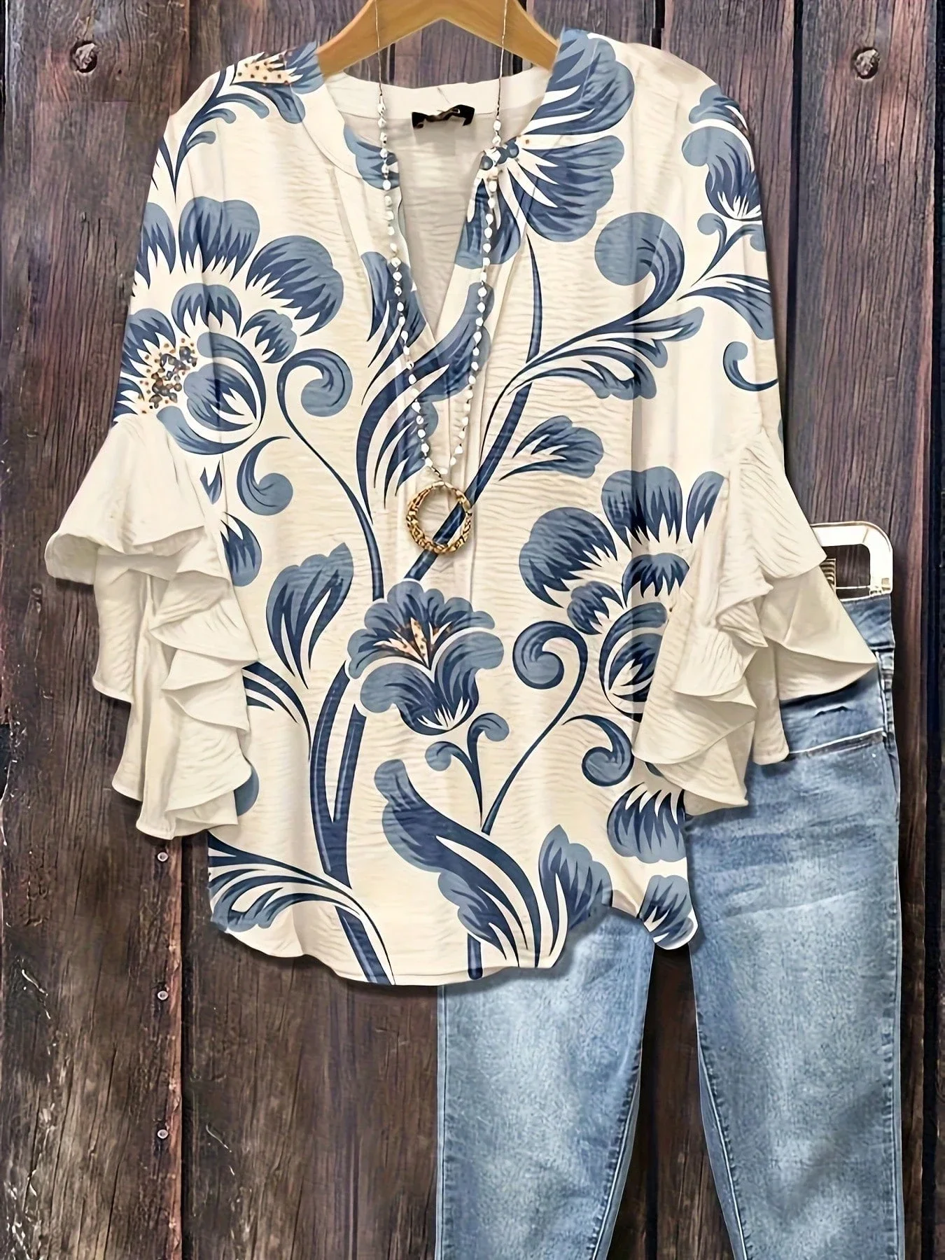 Women's Floral Print Ruffle Sleeve Blouse V-Neck Three Quarter Sleeve Casual Top
Women's Floral Print Ruffle Sleeve Blouse V-Neck Three Quarter Sleeve Casual Top