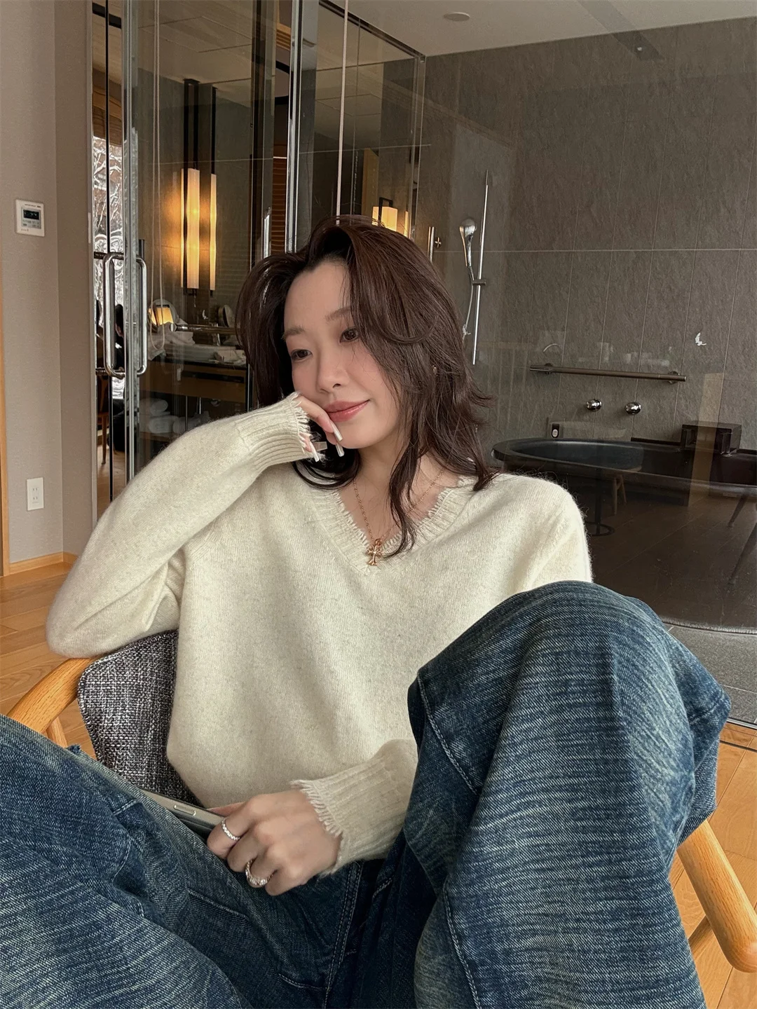 Мягкий золотистый вязаный свитер Cloud Soft: приятный к телу, четырехцветный, повседневный, свободного кроя, с длинными рукавами, зимний, модный
Мягкий золотистый вязаный свитер Cloud Soft: приятный к телу, четырехцветный, повседневный, свободного кроя, с длинными рукавами, зимний, модный