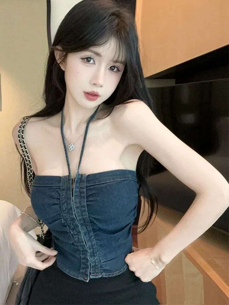 Retro Spicy Girl Denim Halter Top Women Summer Short Slimming Design Backless Tube Top Outerwear Korean Style Knitted mid Waist
Retro Spicy Girl Denim Halter Top Women Summer Short Slimming Design Backless Tube Top Outerwear Korean Style Knitted mid Waist