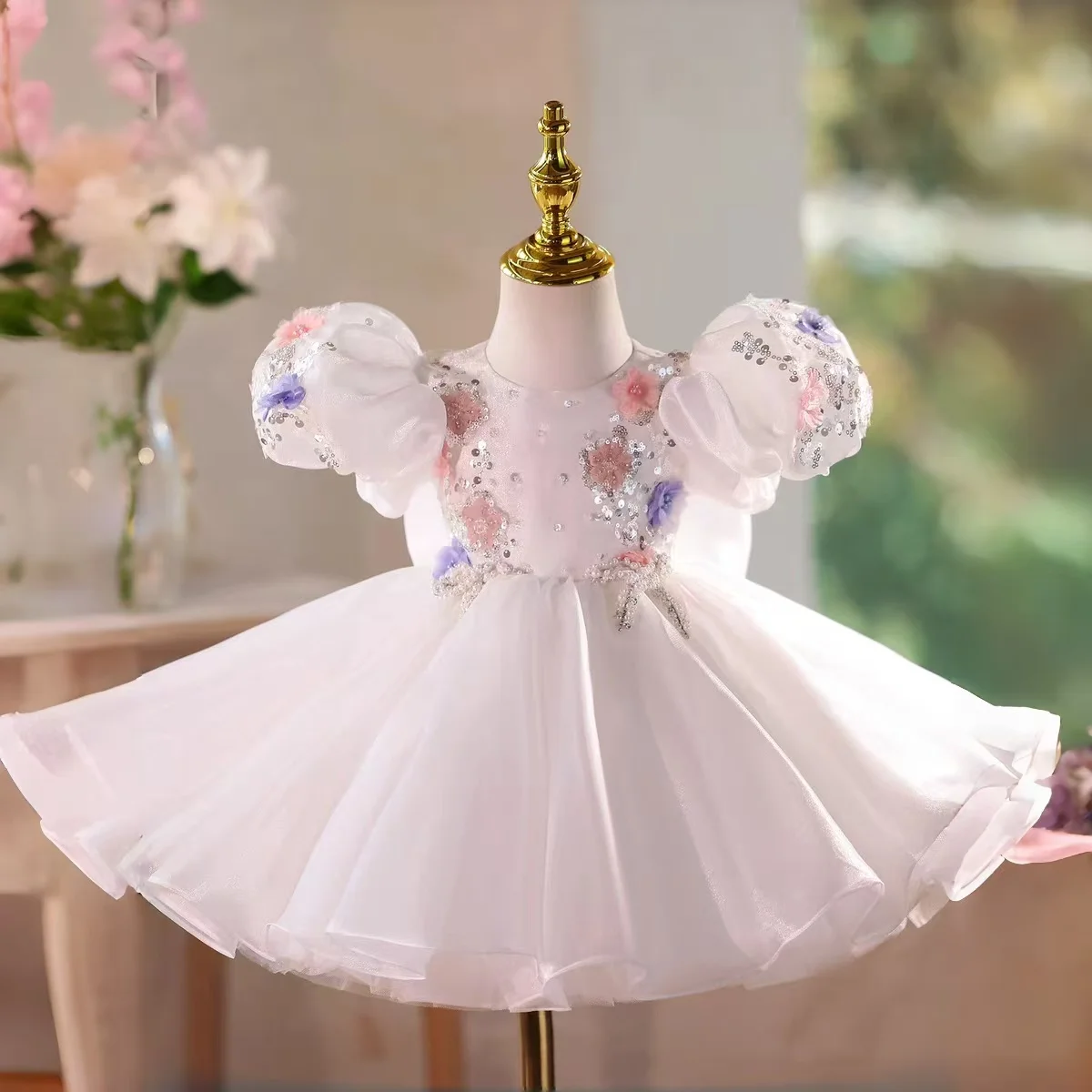 Dreamy Vow D034 блестящее белое платье для девочек с пышными рукавами и бантом, расшитое бисером, детское праздничное платье принцессы на свадьбу, день рождения, фестиваль, вечеринку
Dreamy Vow D034 блестящее белое платье для девочек с пышными рукавами и бантом, расшитое бисером, детское праздничное платье принцессы на свадьбу, день рождения, фестиваль, вечеринку