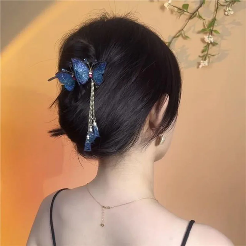 New retro dream butterfly elegant temperament embroidery tassel hair clip frog clip spring clip hair accessories accessories
New retro dream butterfly elegant temperament embroidery tassel hair clip frog clip spring clip hair accessories accessories