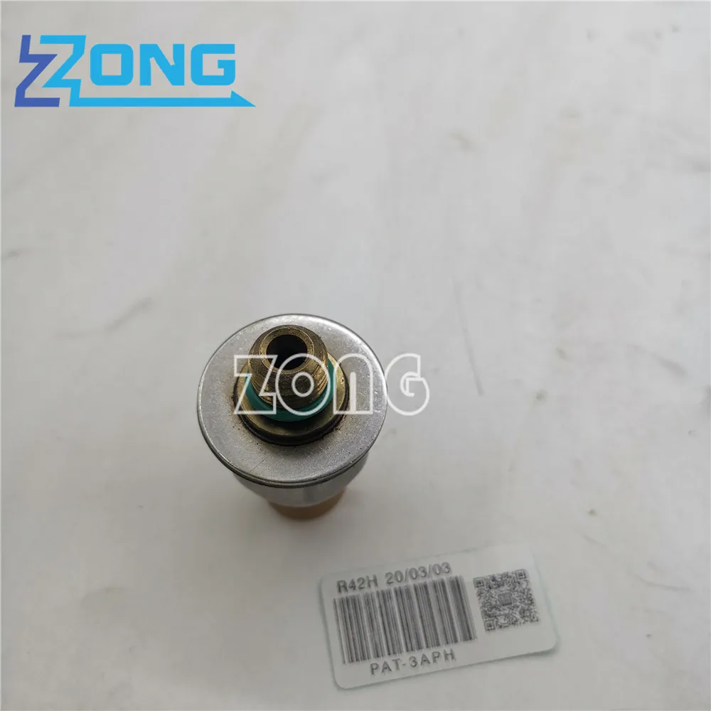 ZONG High Quality New Common Fuel Rail Pressure Sensor For Ford Truck E-350 E-450 F-250 F-350 F-450 F-550 3PP6-12 1845428C92
ZONG High Quality New Common Fuel Rail Pressure Sensor For Ford Truck E-350 E-450 F-250 F-350 F-450 F-550 3PP6-12 1845428C92