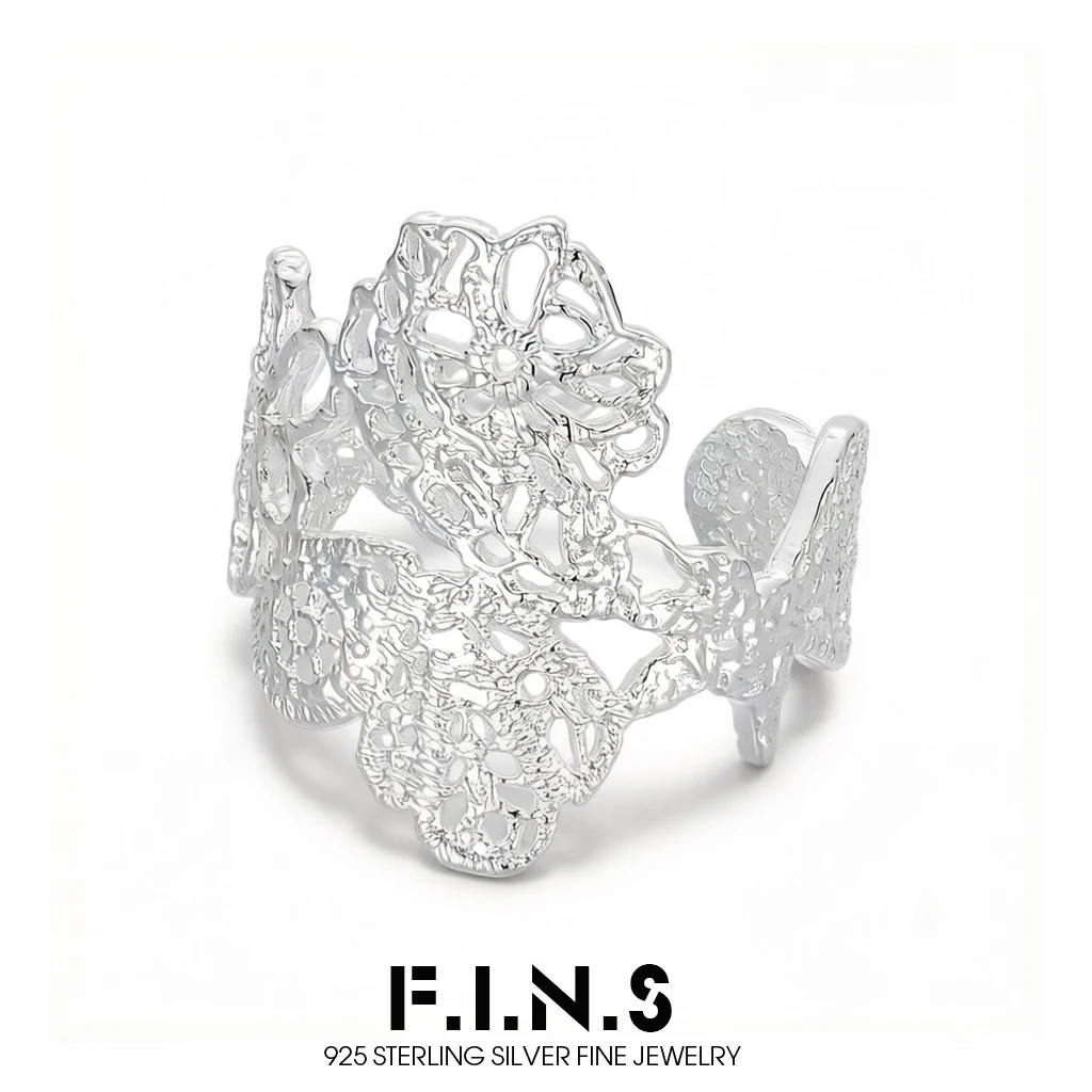 F.I.N.S Original Hollowed Butterfly Flower S925 Sterling Silver Ring Stylish Lace-Embossed Open Adjustable Wide Finger Band Gift
F.I.N.S Original Hollowed Butterfly Flower S925 Sterling Silver Ring Stylish Lace-Embossed Open Adjustable Wide Finger Band Gift