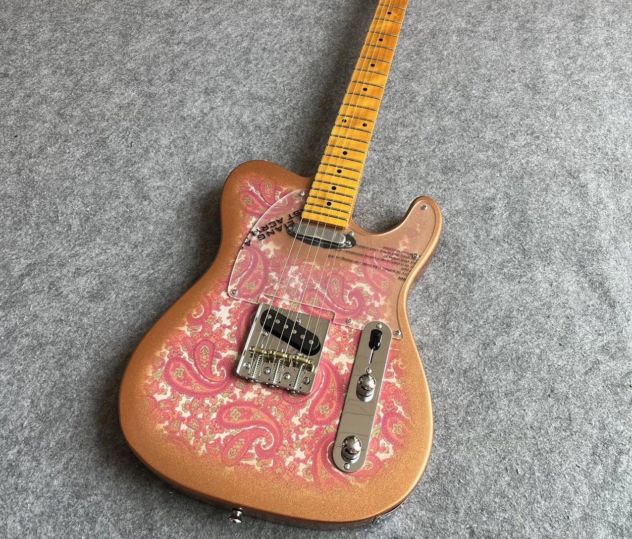 Горячая новинка 2026: Профессиональная гитара Maple Fingerboard с узором «Золотисто-розовые черви» и пейсли-дизайном. В наличии.
Горячая новинка 2026: Профессиональная гитара Maple Fingerboard с узором «Золотисто-розовые черви» и пейсли-дизайном. В наличии.
