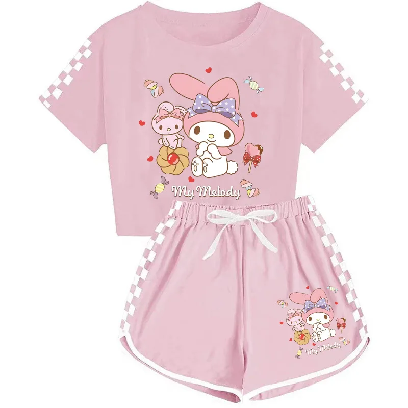 Комплект одежды Kawaii My Melody, летний модный спортивный комплект Sanrio с героями мультфильмов для мальчиков и девочек, топы, брюки, детский повседневный спортивный костюм
Комплект одежды Kawaii My Melody, летний модный спортивный комплект Sanrio с героями мультфильмов для мальчиков и девочек, топы, брюки, детский повседневный спортивный костюм