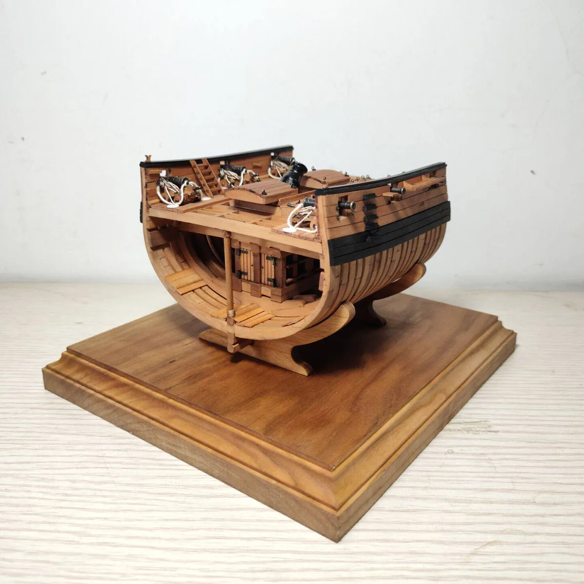 1/72 Grando Sailboat Cross-Section Assembly Model 12.3cm Pear Wood Ships Static Model Kit Ship Toy Ornament
1/72 Grando Sailboat Cross-Section Assembly Model 12.3cm Pear Wood Ships Static Model Kit Ship Toy Ornament