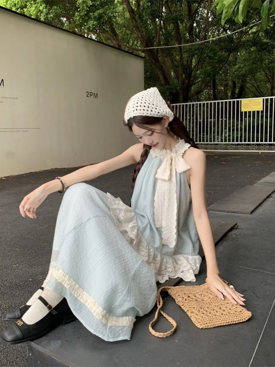 Korean Fashion Summer New Women Two Piece Skirt Sets Lace Splicing Halter Neck A Line Vest Tops + High Waist A Line Long Skirt
Korean Fashion Summer New Women Two Piece Skirt Sets Lace Splicing Halter Neck A Line Vest Tops + High Waist A Line Long Skirt