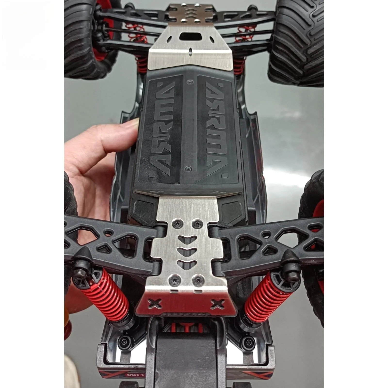 Stainless Steel Metal Chassis Armor Protection Skid Plate for ARRMA Gorgon 1/16 RC Car Metal Upgrade OP Accessories Parts
Stainless Steel Metal Chassis Armor Protection Skid Plate for ARRMA Gorgon 1/16 RC Car Metal Upgrade OP Accessories Parts