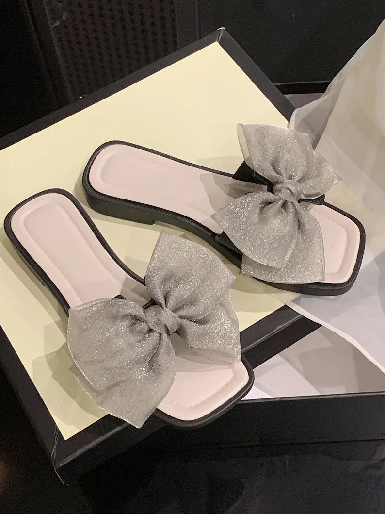 Летние пляжные сандалии на плоской подошве Fairy Sle Me Knot, женские праздничные нескользящие повседневные сандалии без шнуровки на плоской подошве из ПВХ 
Летние пляжные сандалии на плоской подошве Fairy Sle Me Knot, женские праздничные нескользящие повседневные сандалии без шнуровки на плоской подошве из ПВХ