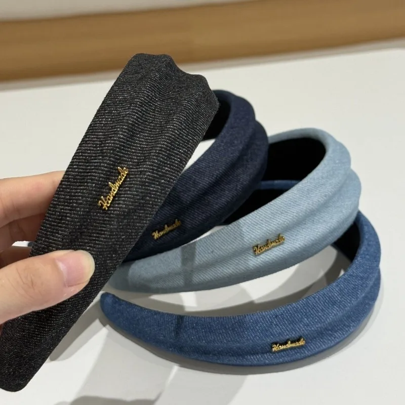 Denim Padded Headband with Gold Handmade Letter, Solid Color Sponge Hair Band for Women, Fashion Hair Accessories
Denim Padded Headband with Gold Handmade Letter, Solid Color Sponge Hair Band for Women, Fashion Hair Accessories