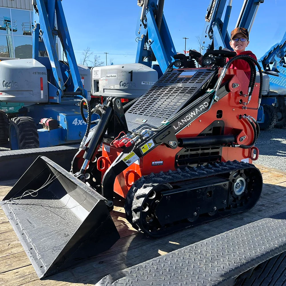 EPA Euro 5 Small Diesel Power Crawler Loader Manufacturer Skid Steer Loader Agricultural Mini Wheeled Loader Customized For Sale
EPA Euro 5 Small Diesel Power Crawler Loader Manufacturer Skid Steer Loader Agricultural Mini Wheeled Loader Customized For Sale
