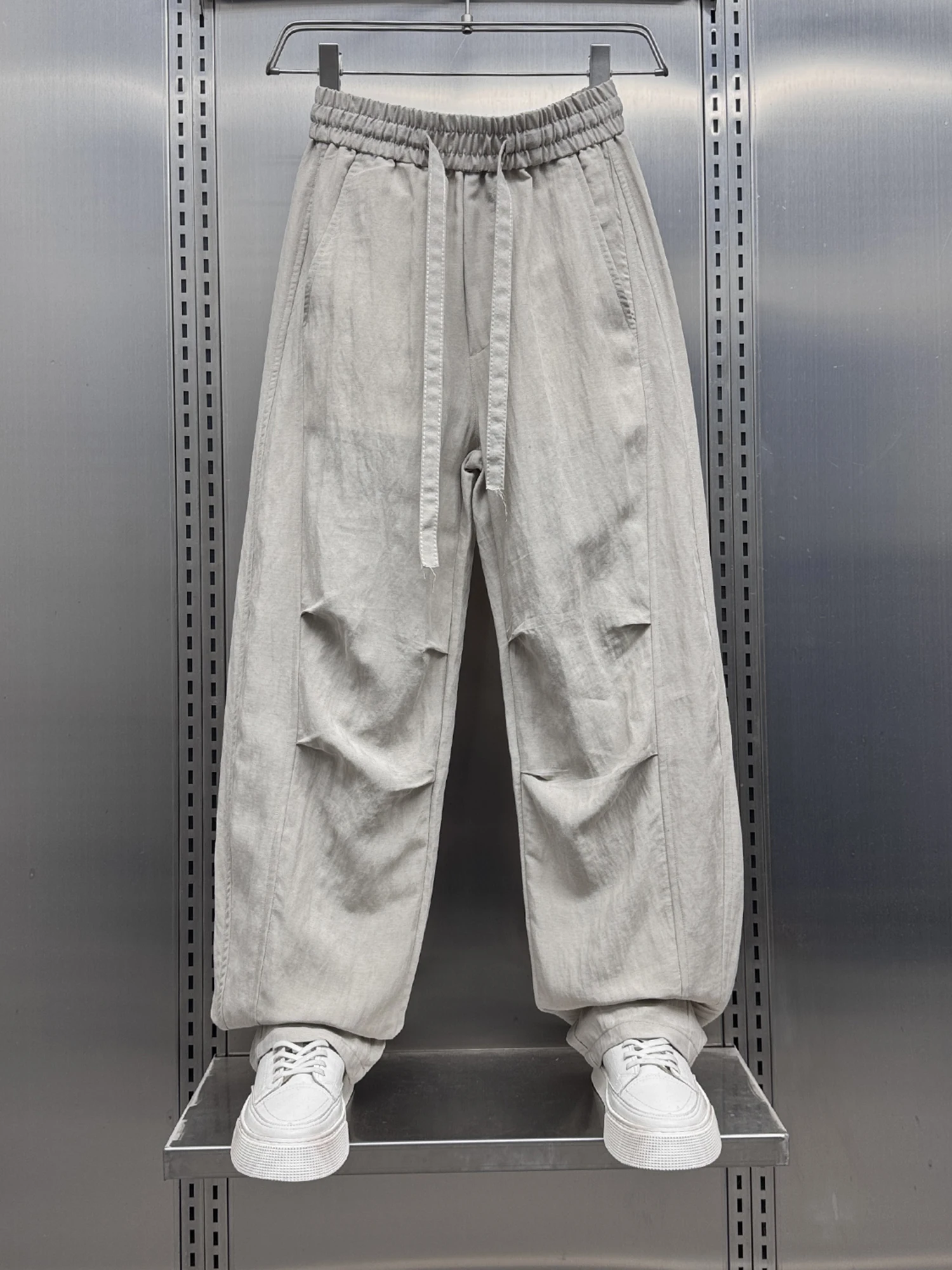 Летние мужские повседневные брюки 2025 года: модные, универсальные, свободные, прямого кроя, широкие, длинные, комфортные, дышащие.
Летние мужские повседневные брюки 2025 года: модные, универсальные, свободные, прямого кроя, широкие, длинные, комфортные, дышащие.