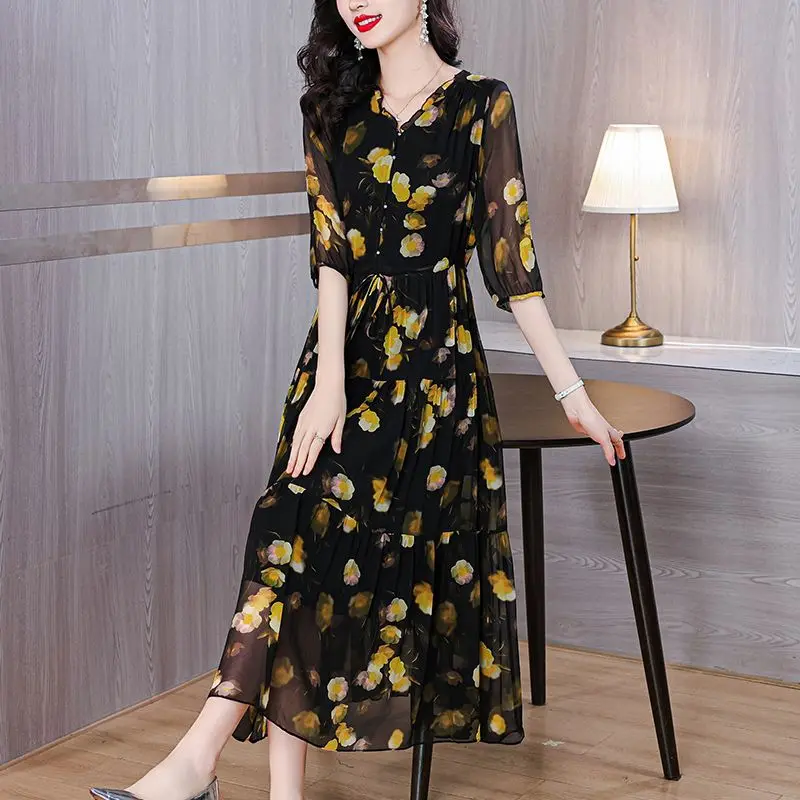 Elegant Floral Pleated H Shaped Midi Dress Female V Neck Puff Sleeve Waist Ruched Button Dresses Women Summer Dress Robe S277
Elegant Floral Pleated H Shaped Midi Dress Female V Neck Puff Sleeve Waist Ruched Button Dresses Women Summer Dress Robe S277