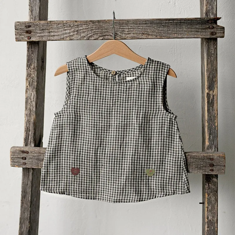 Retro Mori Plaid Cotton Linen Tank Top Girls 2025 Casual Tops Summer New Garden Style Sleeveless T-Shirt Children's Clothing
Retro Mori Plaid Cotton Linen Tank Top Girls 2025 Casual Tops Summer New Garden Style Sleeveless T-Shirt Children's Clothing