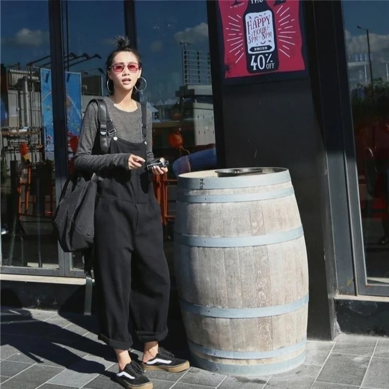 Молодежные джинсовые комбинезоны в стиле Харадзюку: осенняя новинка, универсальные женские комбинезоны с длинными брюками, свободные, с высокой талией, широкие штанины
Молодежные джинсовые комбинезоны в стиле Харадзюку: осенняя новинка, универсальные женские комбинезоны с длинными брюками, свободные, с высокой талией, широкие штанины