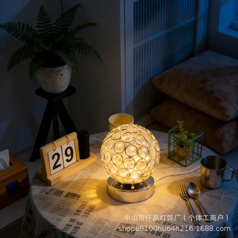 Легкая роскошная настольная лампа с хрустальной атмосферой, простая светодиодная лампа для спальни, кабинета, прикроватная тумбочка, романтический подарок
Легкая роскошная настольная лампа с хрустальной атмосферой, простая светодиодная лампа для спальни, кабинета, прикроватная тумбочка, романтический подарок