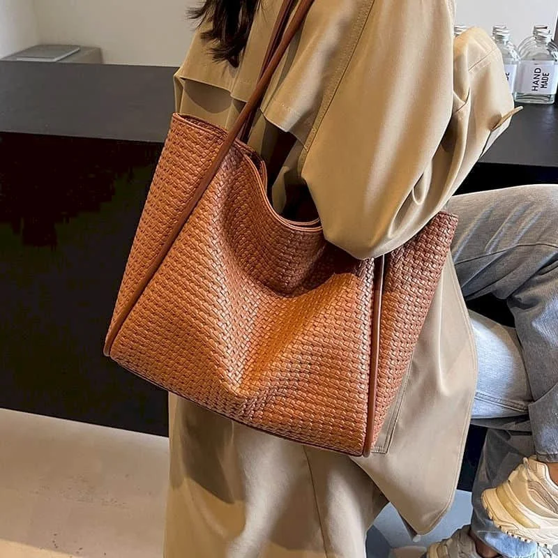 Кожаные сумки на плечо для женщин, сумки в корейском стиле, универсальные минималистичные роскошные офисные женские сумки-тоут высокого качества 
Кожаные сумки на плечо для женщин, сумки в корейском стиле, универсальные минималистичные роскошные офисные женские сумки-тоут высокого качества