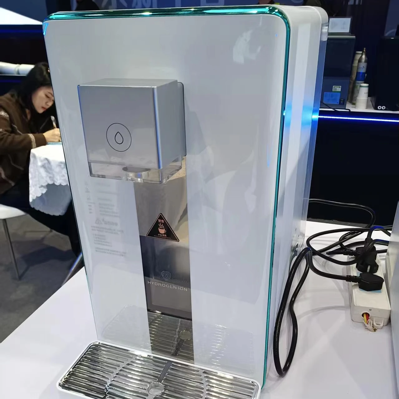 Best Seller Multi-functional Drinking Ro Reverse Osmosis Water Purifier 1200ppb+ Hydrogen Water Dispenser
Best Seller Multi-functional Drinking Ro Reverse Osmosis Water Purifier 1200ppb+ Hydrogen Water Dispenser