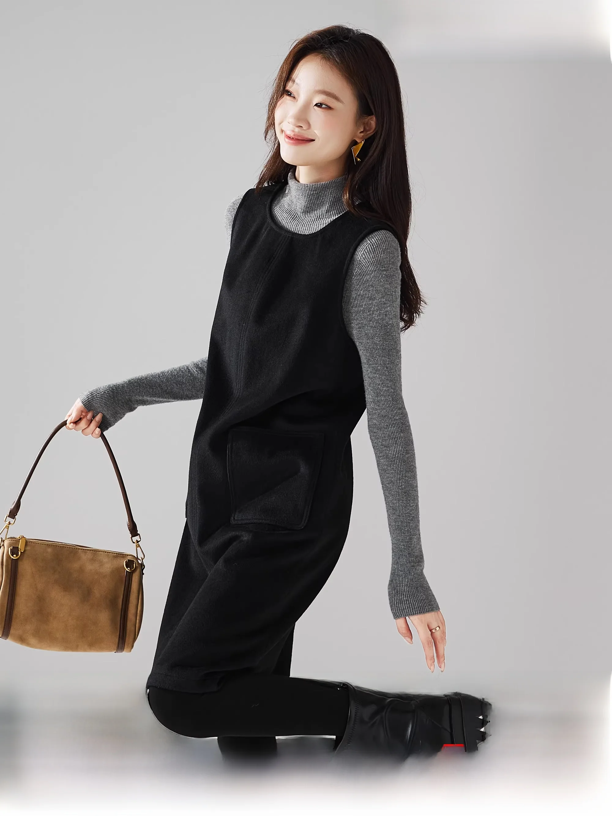 Sophisir 2025 Winter Thiened Woolen Feel Svel Vest Dr Bla round Ne Loose Women's Casual Faion Straight Tube ...
Sophisir 2025 Winter Thiened Woolen Feel Svel Vest Dr Bla round Ne Loose Women's Casual Faion Straight Tube ...