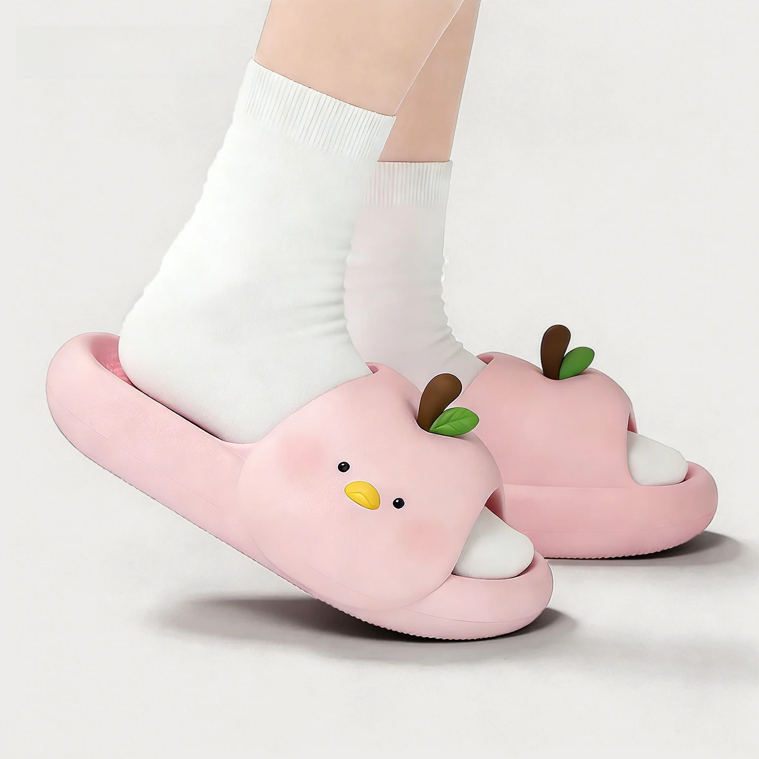 Женские тапочки-груши с мультяшным принтом, новинка 2026 года, летние, для дома, нескользящие, из ЭВА, с защитой от запаха, плоские сандалии, повседневные, для дома
Женские тапочки-груши с мультяшным принтом, новинка 2026 года, летние, для дома, нескользящие, из ЭВА, с защитой от запаха, плоские сандалии, повседневные, для дома