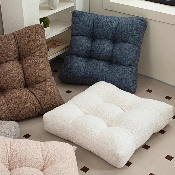 Утолщенная подушка Tat Zongwei для длительного сидения, для студенческого офисного кресла, для ленивых, современная простая подушка для сидения.
Утолщенная подушка Tat Zongwei для длительного сидения, для студенческого офисного кресла, для ленивых, современная простая подушка для сидения.