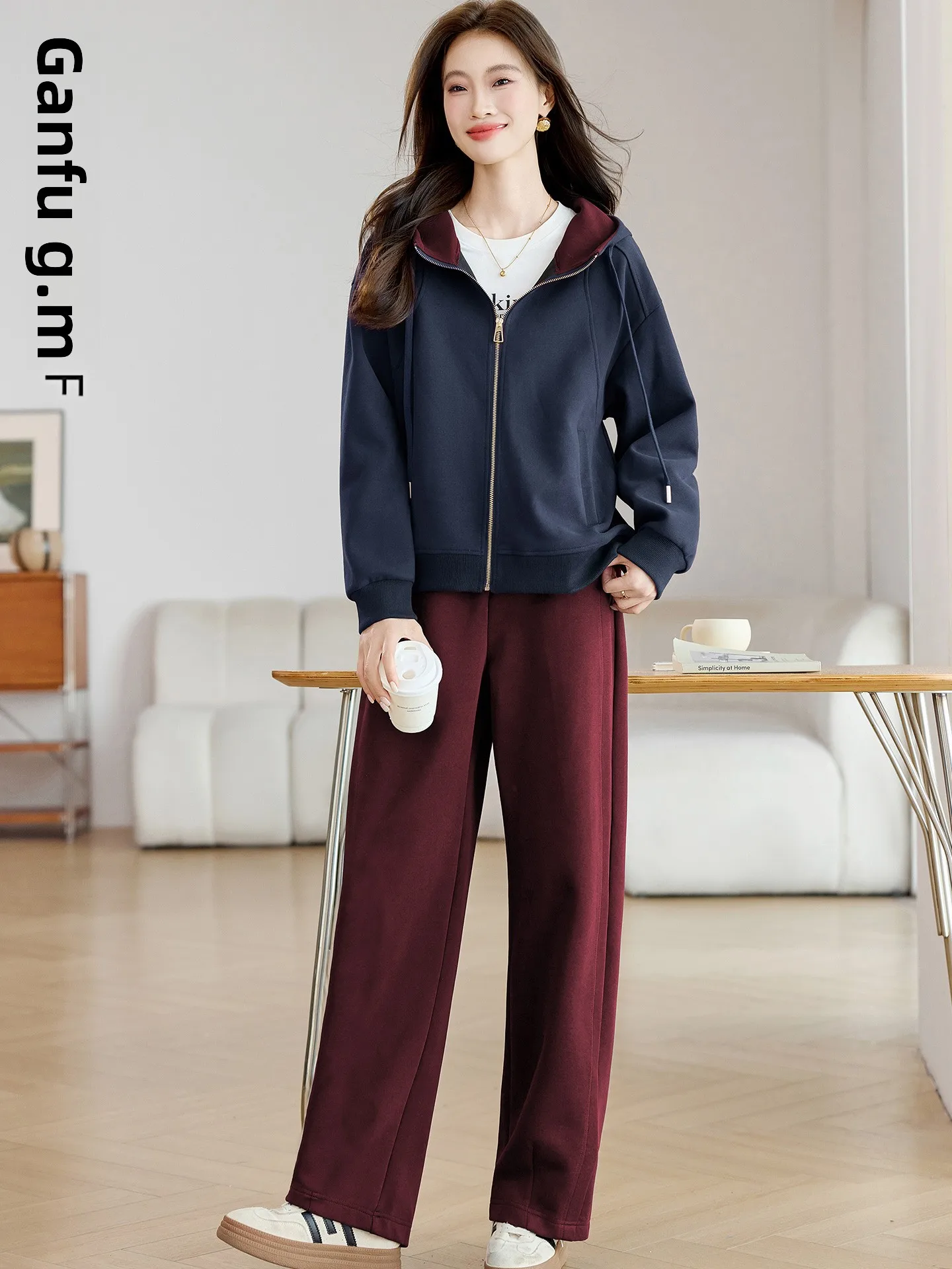 Повседневный комплект спортивной одежды, женский весенне-осенний комплект 2026, новый модный комплект из двух предметов, мамина одежда для бега с капюшоном, хлопковая одежда...
Повседневный комплект спортивной одежды, женский весенне-осенний комплект 2026, новый модный комплект из двух предметов, мамина одежда для бега с капюшоном, хлопковая одежда...