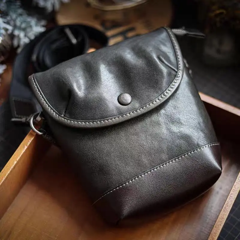 2025 New Lightweight Mini Bag for Men and Women Single Shoulder Crossbody Bags
2025 New Lightweight Mini Bag for Men and Women Single Shoulder Crossbody Bags