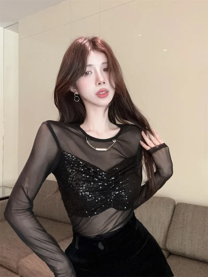 Sexy Short Sleeve Mesh Slim Fit Long Sleeve T-Shirt Sequin Chain Splice Style Korean Version Polyester Fiber Thin Autumn Top
Sexy Short Sleeve Mesh Slim Fit Long Sleeve T-Shirt Sequin Chain Splice Style Korean Version Polyester Fiber Thin Autumn Top
